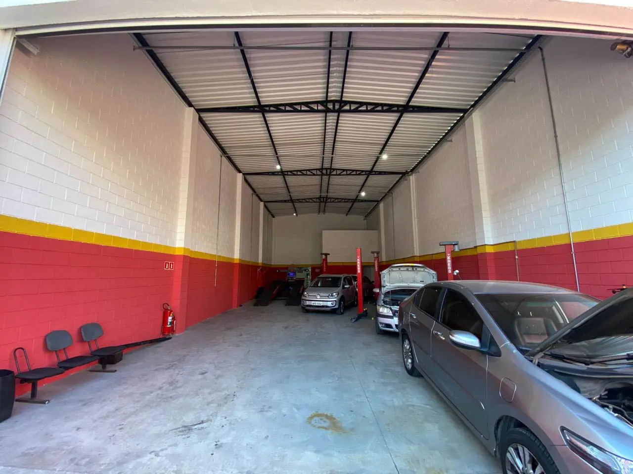 Centro Automotivo · Rua da Prata 188 - foto 2